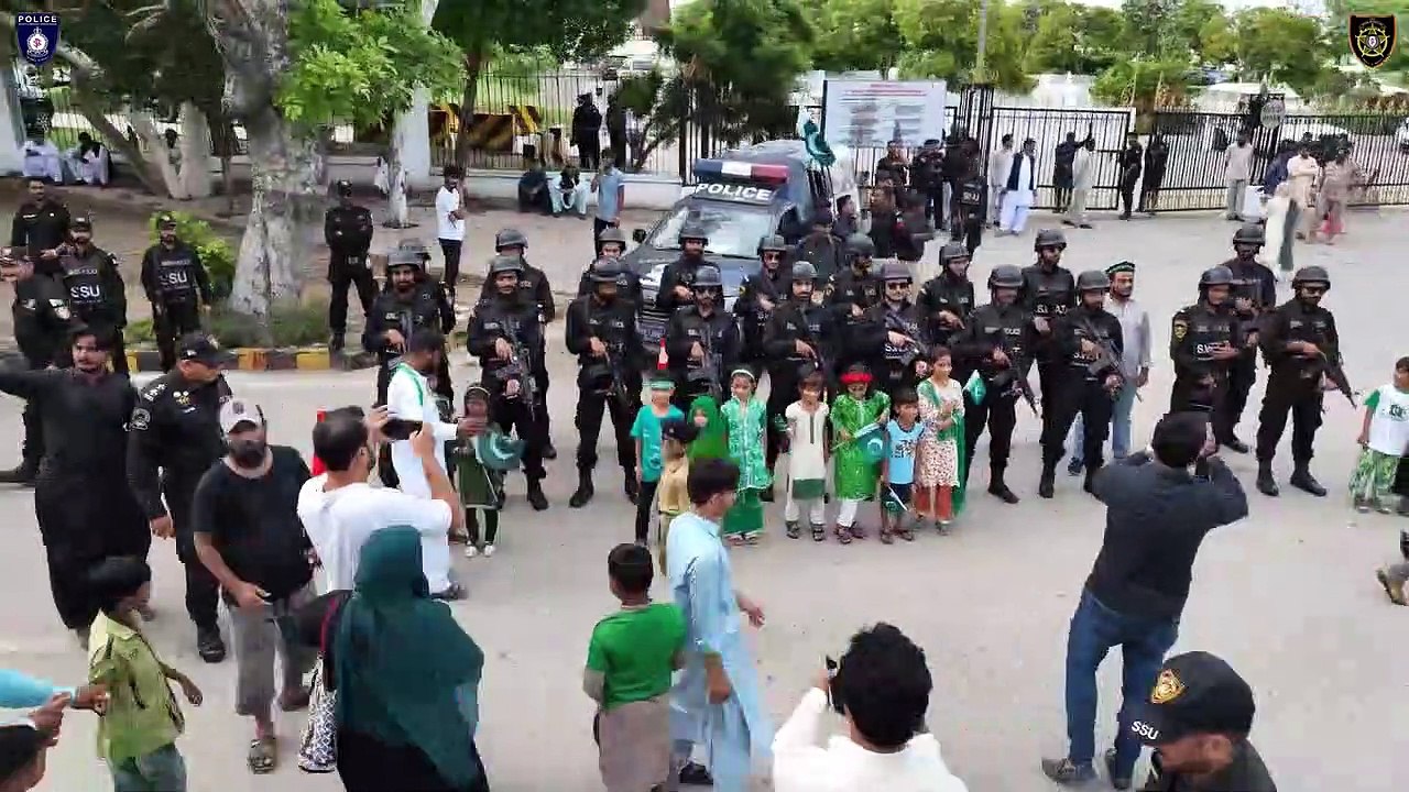 75 ویں یومِ آزادی کے موقع پر سیکیورٹی ڈویژن کی جانب سے فلیگ مارچ کا انعقاد