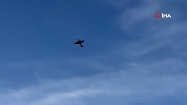 Çekya’da tarihi savaş uçağı gösteri sırasında evin üzerine düştü: 1 ölü, 1 yaralı