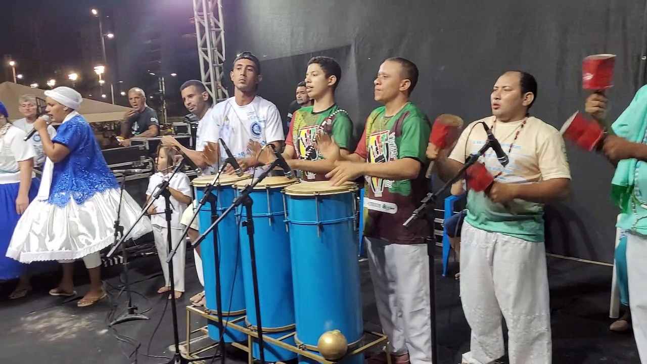 Festa de Iemanjá ocorre na Praia de Iracema, em Fortaleza