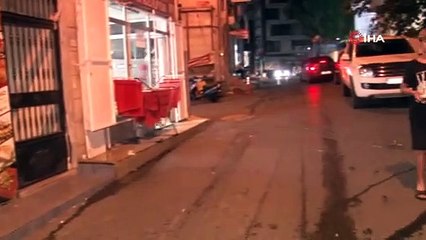 3 şahıs babasını tehdit ettikleri genci biber gazı sıkarak kaçırmaya çalıştı