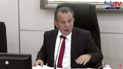 Akit: Tanju Özcan Meclis üyelerine çay fırlatarak saygısızlık yaptı