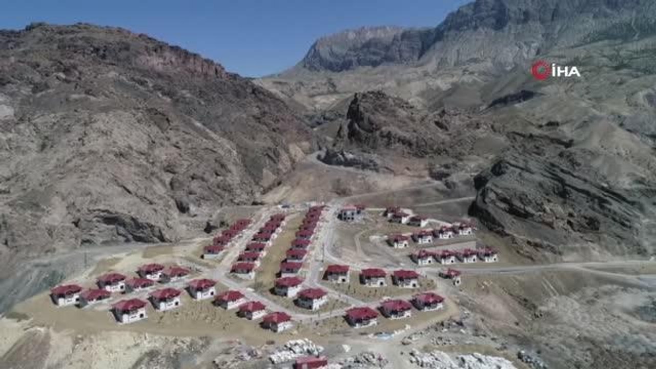 Artvin haberi! Yusufeli Barajı nedeniyle evleri sular altında kalacak İşhan köyü sakinleri evlerine kavuştu