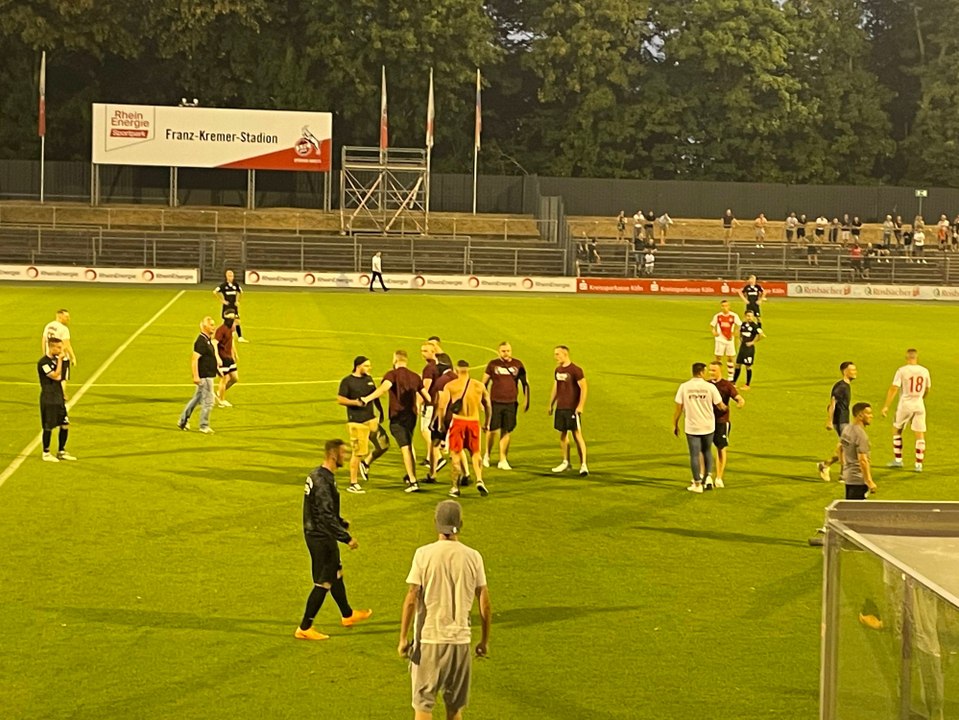 Spielabbruch überschattet Kölner Glanzleistung