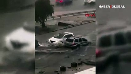 İstanbul'da caddeler göle döndü! Maltepe'de araçlar mahsur kaldı