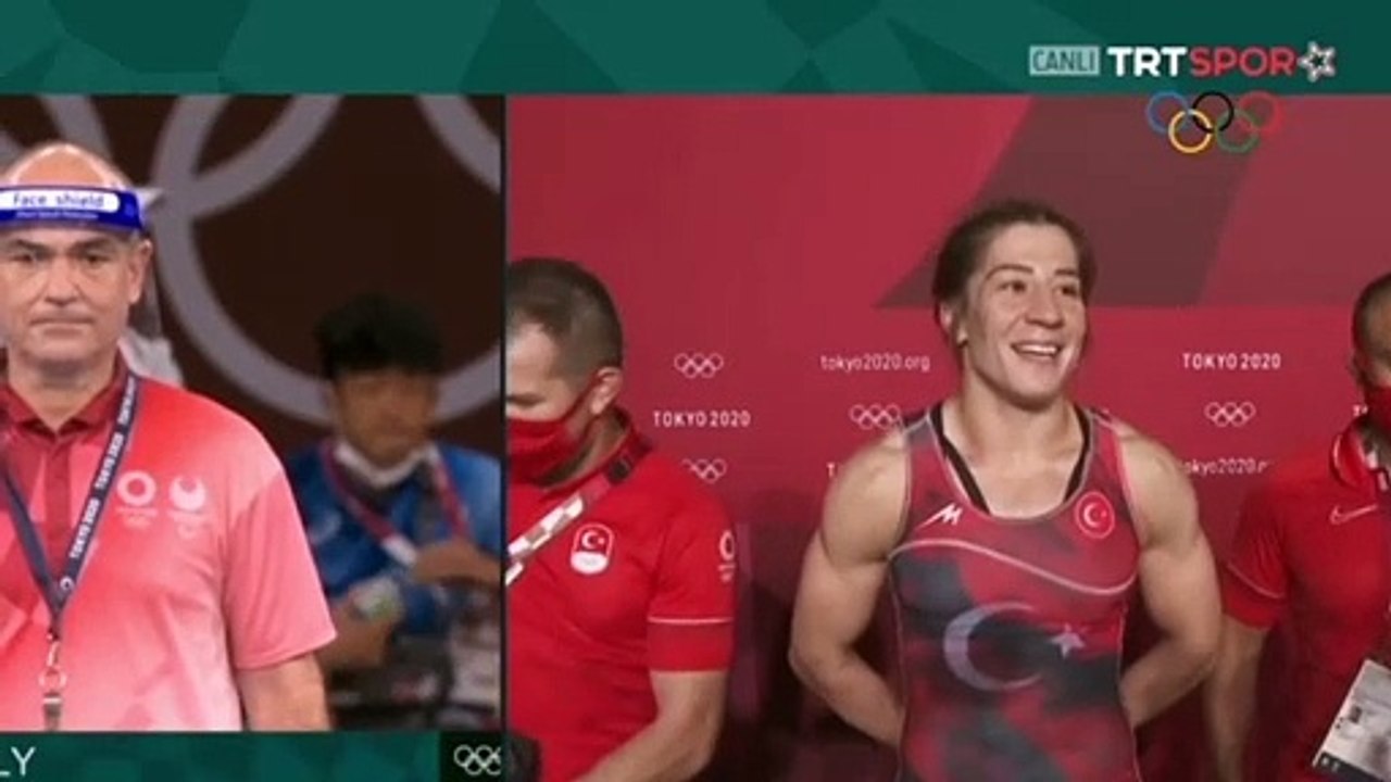 TRT spikerinden tarihi bir başarıya imza atan milli güreşçi Yasemin Adar skandal ifade