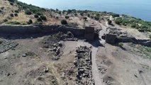 Çanakkale haberleri! ÇANAKKALE - Assos kazısında 2 bin 200 yıllık Roma çeşmesi kalıntılarına ulaşıldı