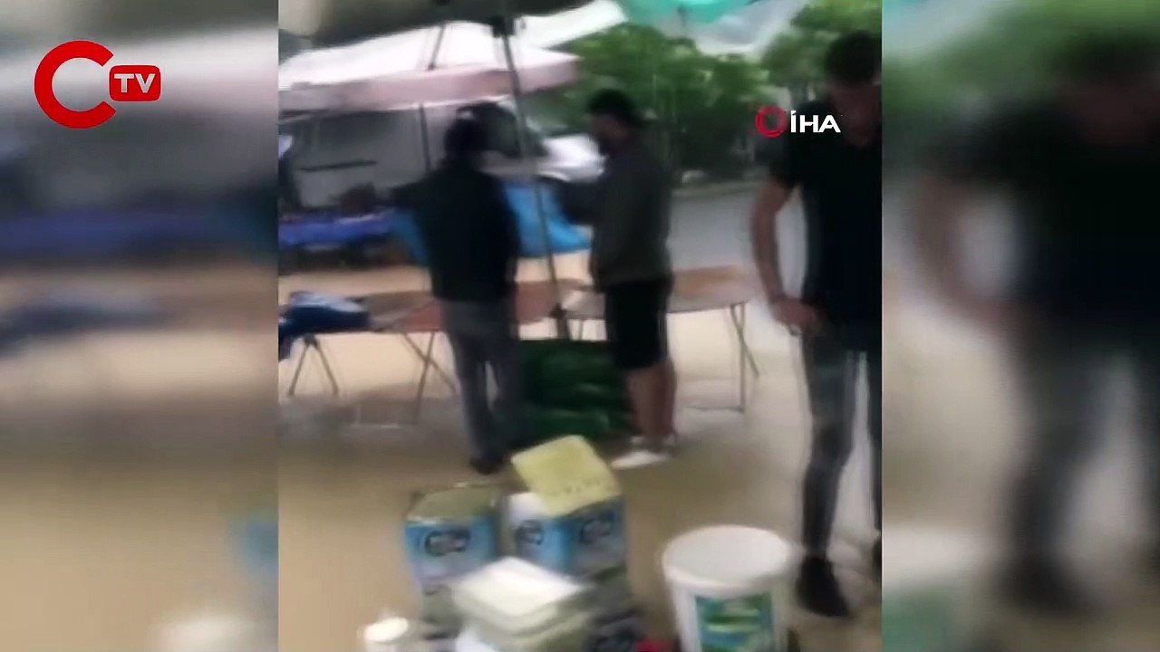 Yalova'da sağanak su baskınlarına yol açtı; metrekareye 48 kilo yağmur düştü