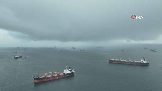 Yağmur bulutları İstanbul semalarını böyle kapladı