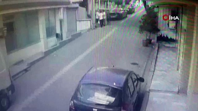 Kiraya zam isteyen ev sahibinin iki oğlunu vurdu