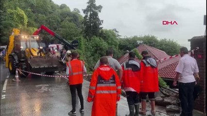 BEYKOZ'DA İSTİNAT DUVARI ÇÖKTÜ