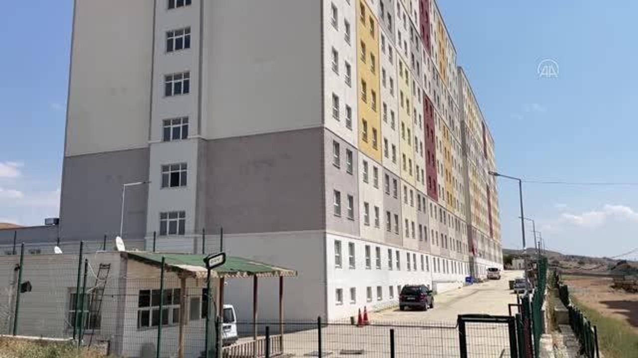 Kırıkkale haberleri: KIRIKKALE - Çatıdan düşen işçi ağır yaralandı