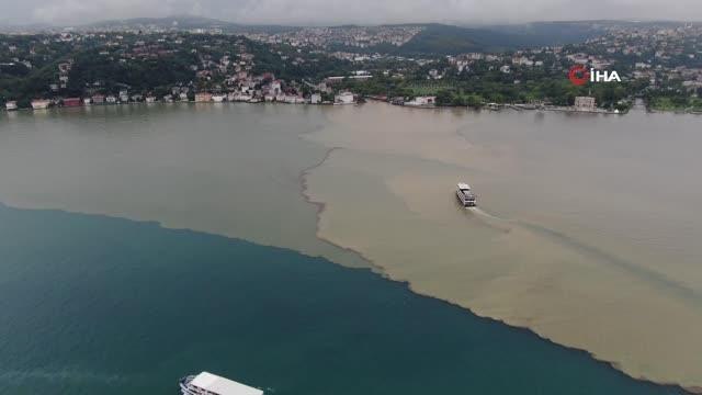 Sağanak yağış sonrası İstanbul Boğazı çamura bulandı