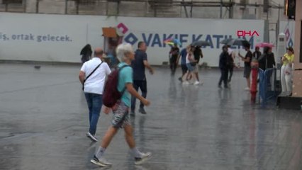 EMİNÖNÜ'NDE KAPALIÇARŞI VE MISIR ÇARŞISINI SU BASTI