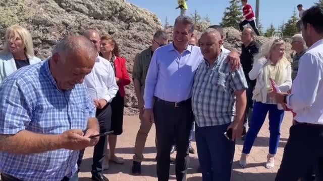 TDP Genel Başkanı Sarıgül, Hacı Bektaş Veli Müzesi ve Türbesi'ni ziyaret etti