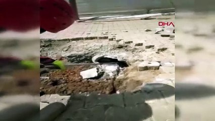 Kanalizasyon borusuna sıkışan köpeğin kurtarılma anı kamerada