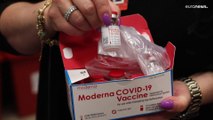 Reino Unido aprova vacina contra variante Ómicron do vírus da Covid-19