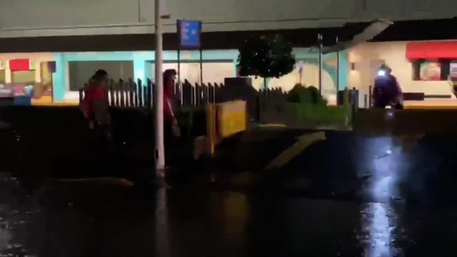 Al menos 10 vehículos varados fue el saldo que dejó la intensa lluvia en la ZMG