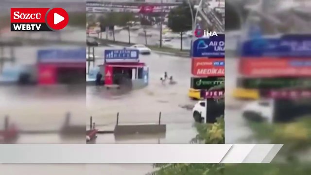 Başkent'te sel sularına kapılan genç kızı bir vatandaş kurtardı