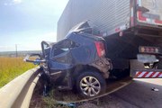 Caminhão deixa carro totalmente esmagado na BR-230 e motorista sai ileso: “nasci de novo”