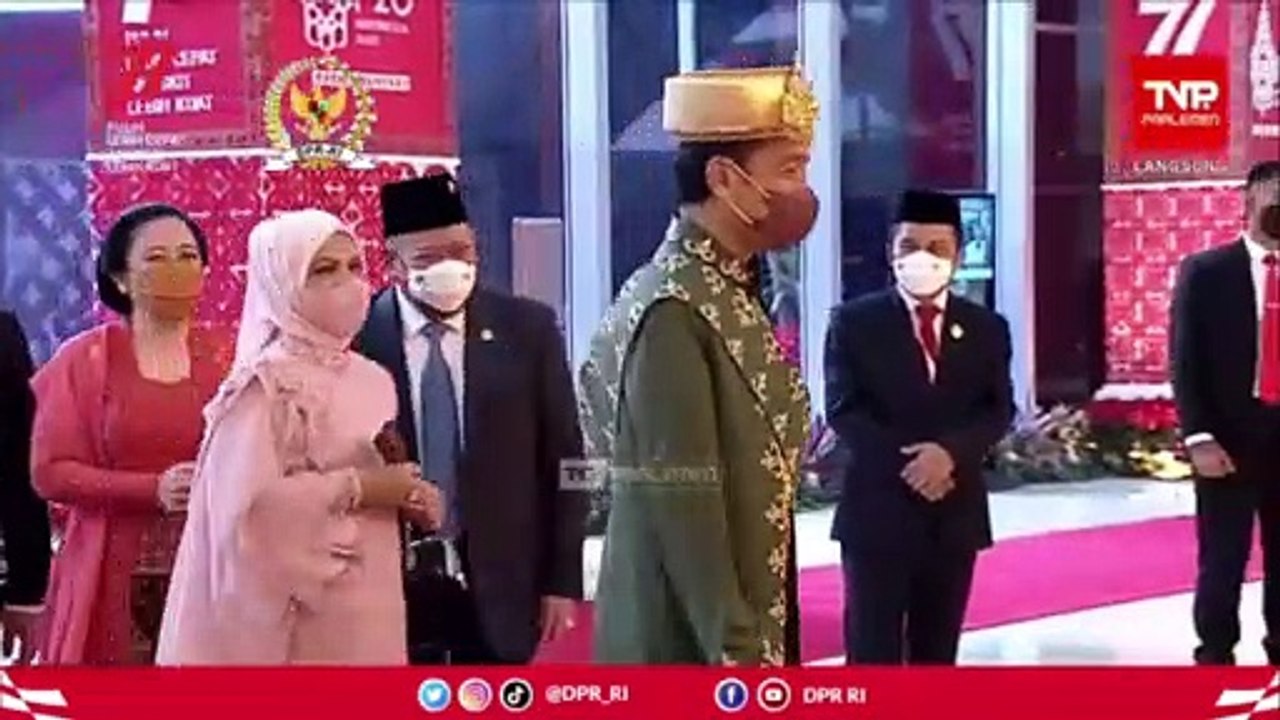 Makna Baju Adat Presiden Jokowi
