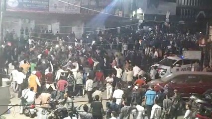 పాతబస్తీలో ఉద్రిక్త వాతావరణం