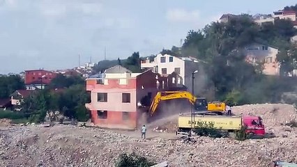 AKP'li belediyeden Tokatköy'de hukuksuz yıkım