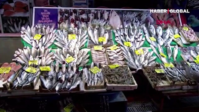 İstanbul'da sezonun ilk palamutları tezgaha çıktı! Tanesi bakın kaç liradan satılıyor