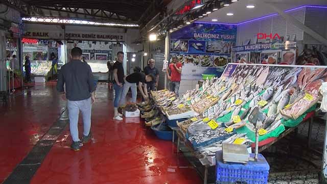 İstanbul'da sezonun ilk palamutları tezgaha çıktı