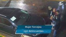 Mujer se aferra a su hija y evita robo de su camioneta en Naucalpan, Edomex