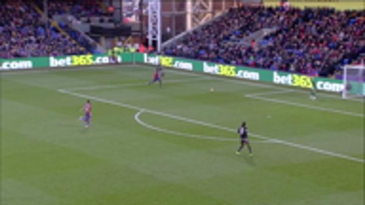 Goal C Benteke (33) Crystal Palace 1 - 0 Southampton