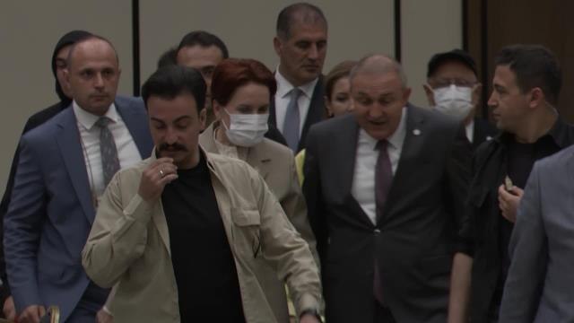 Akşener, İyi Parti Ege Bölgesi İl ve İlçe Başkanlarıyla Bir Araya Geldi