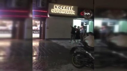 5 metrekarelik alana yağan yağmur şaşkına çevirdi