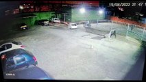 Ladrões rendem aluna em pista de autoescola e roubam motocicleta; Veja o vídeo