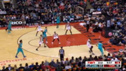 Top 3 plays - Lamb's half-court winner and Livingston's slam