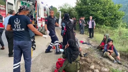 Fındık işçilerini taşıyan traktörün römorku devrildi: 1 ölü 19 yaralı