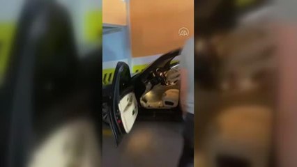 Esenler'de İSPARK otoparkında 4 aracın hız göstergeleri ve ekranı çalındı