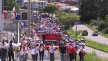 Estudiantes y docentes protestan en Costa Rica mientras el Gobierno desiste de recortes a la educación