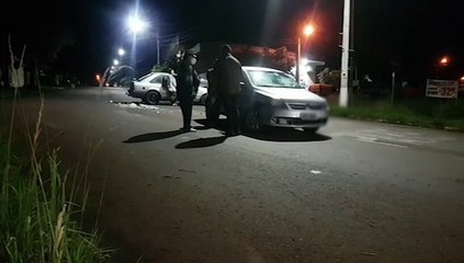 Forte colisão de trânsito no Belmonte deixa veículos danificados