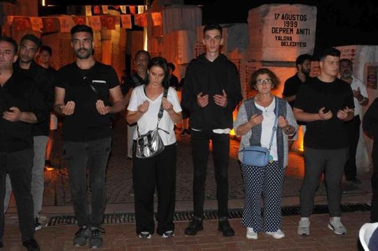 Yalova haberleri! Marmara Depremi'nde hayatını kaybedenler Yalova'da anıldı