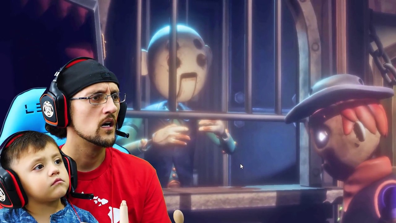 MASTER of PUPPETS!  Scary Puppet Freaks are Freaking me Out! (FGTeeV- Showdown Bandit)