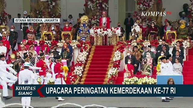 Kembali Kenakan Baju Adat Daerah, Kali Ini Presiden Jokowi Kenakan Baju Adat Dolomani dari Buton!