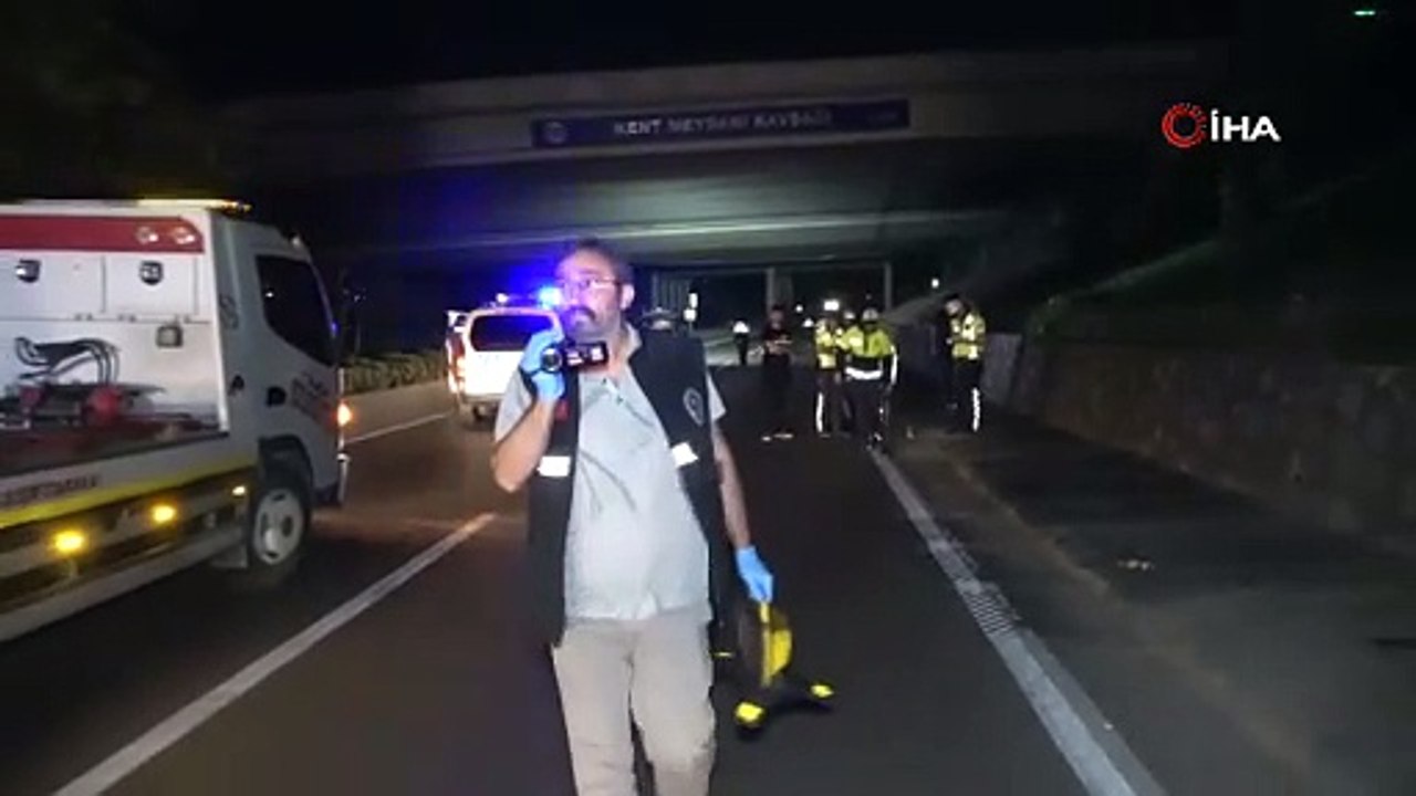 Motosikletten düştüler, yerde yardım beklerken otomobilin altında kaldılar: 2 ağır yaralı