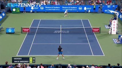 Medvedev wins tricky Cincinnati opener