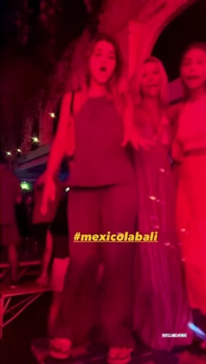 Natty et Stella Belmondo s'éclatent à Bali