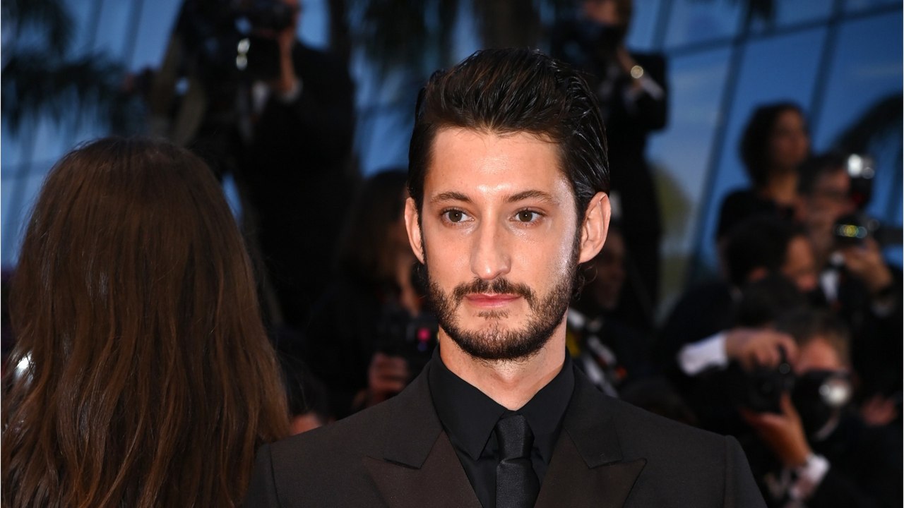 GALA VIDÉO - Pierre Niney déclenche la colère des internautes : ce tweet qui ne passe pas