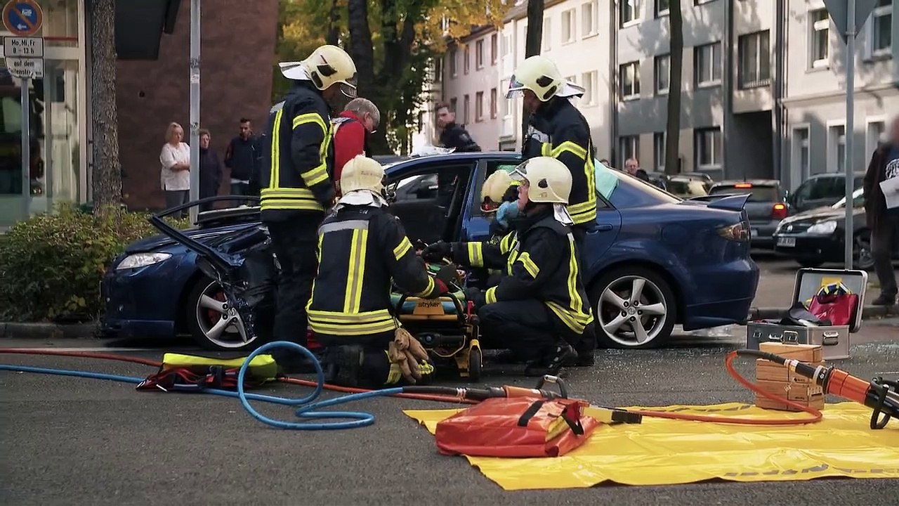 Feuer & Flamme Mit Feuerwehrmännern im Einsatz Staffel 1 Folge 4 HD Deutsch