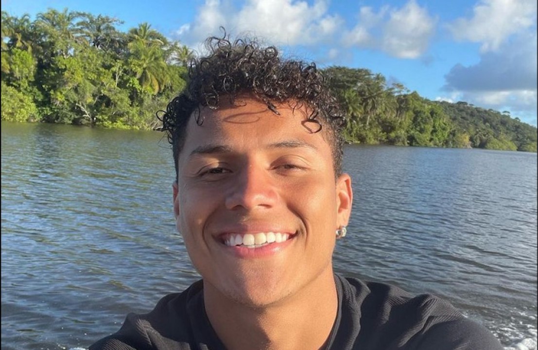 Ex-BBB Danrley publica vídeo denunciando racismo em abordagem policial