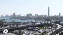 قطاعات الصناعة التحويلية والتجارة والاتصالات تدفع بالاقتصاد المصري للنمو