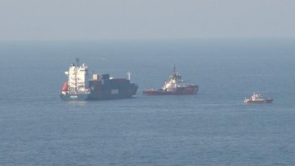 İstanbul Boğazı'nda gemi arızası, ekipler tarafından kurtarıldı (2)