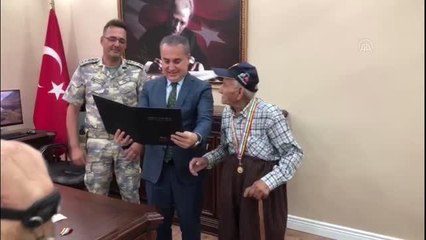 Mersin haber! Anamur'da Kore gazisine kaybolan madalyasının yenisi verildi